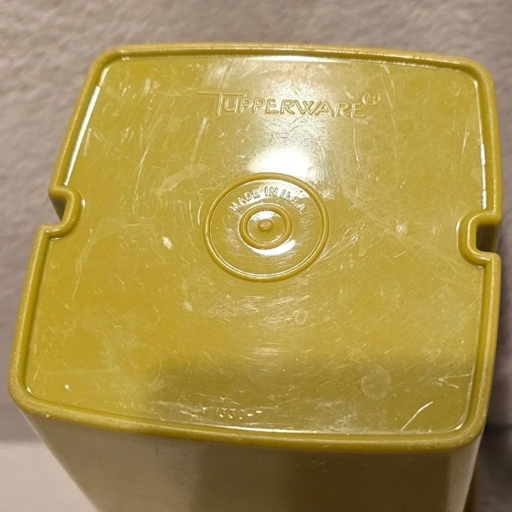 Vintage Tupperware Pickle A Way Server Avocado Green 1330-7 Strainer Container